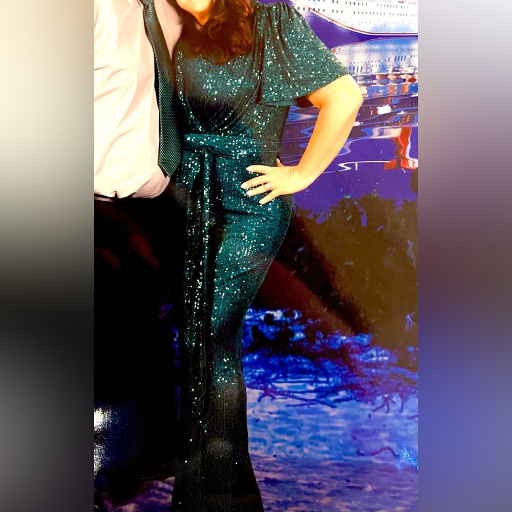 Beautiful Emerald Green Sequence Jumpsuit. - image 3